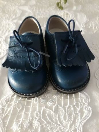 Sapatos unissex ,menino ou menina