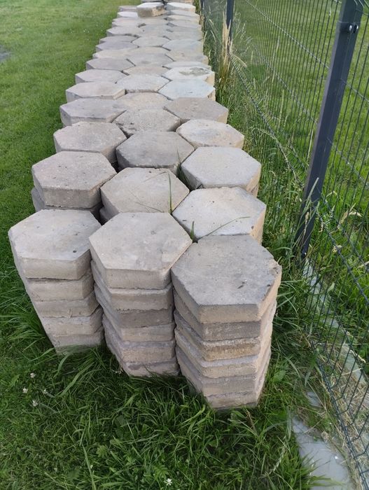 Trelinka, trylinka, kostka betonowa.