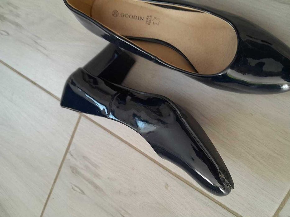 Buty czółenka Goodin rozmiar 39 nowe