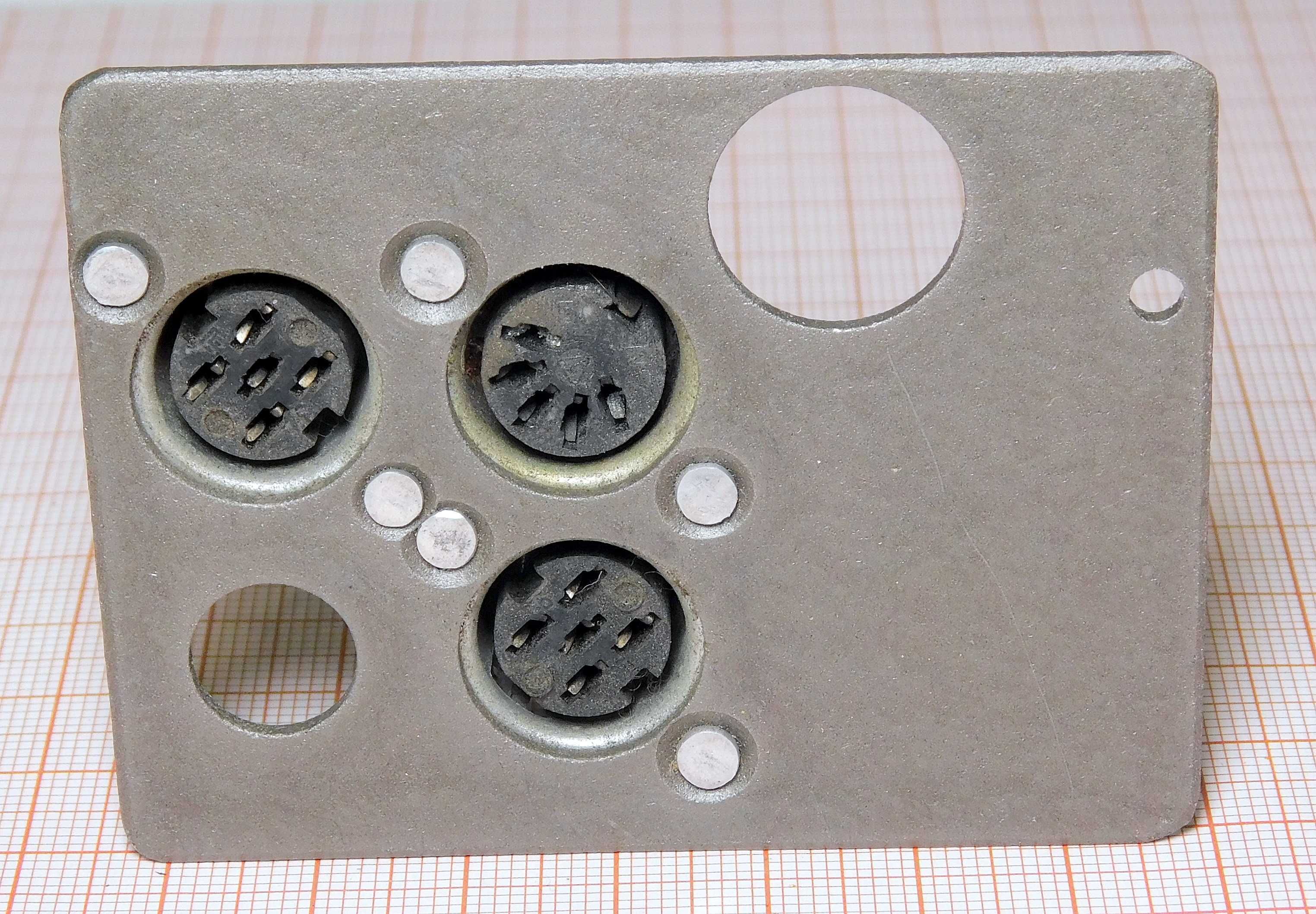 Gniazdo magnetofonowe 5-PIN ZESTAW 3 sztuki [EL]