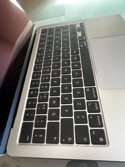 MacBook Air 13'' M2 8GB 8C 256GB