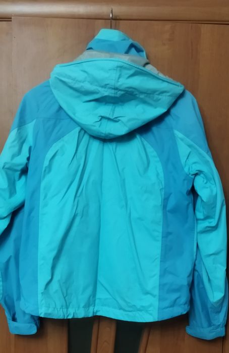 Жіноча вітровка  розмірмір 44