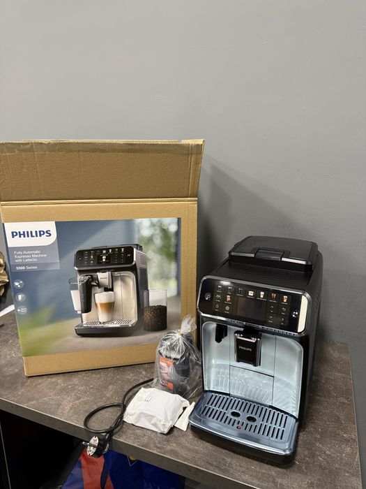 Кавомашина Philips 5500 LatteGo black