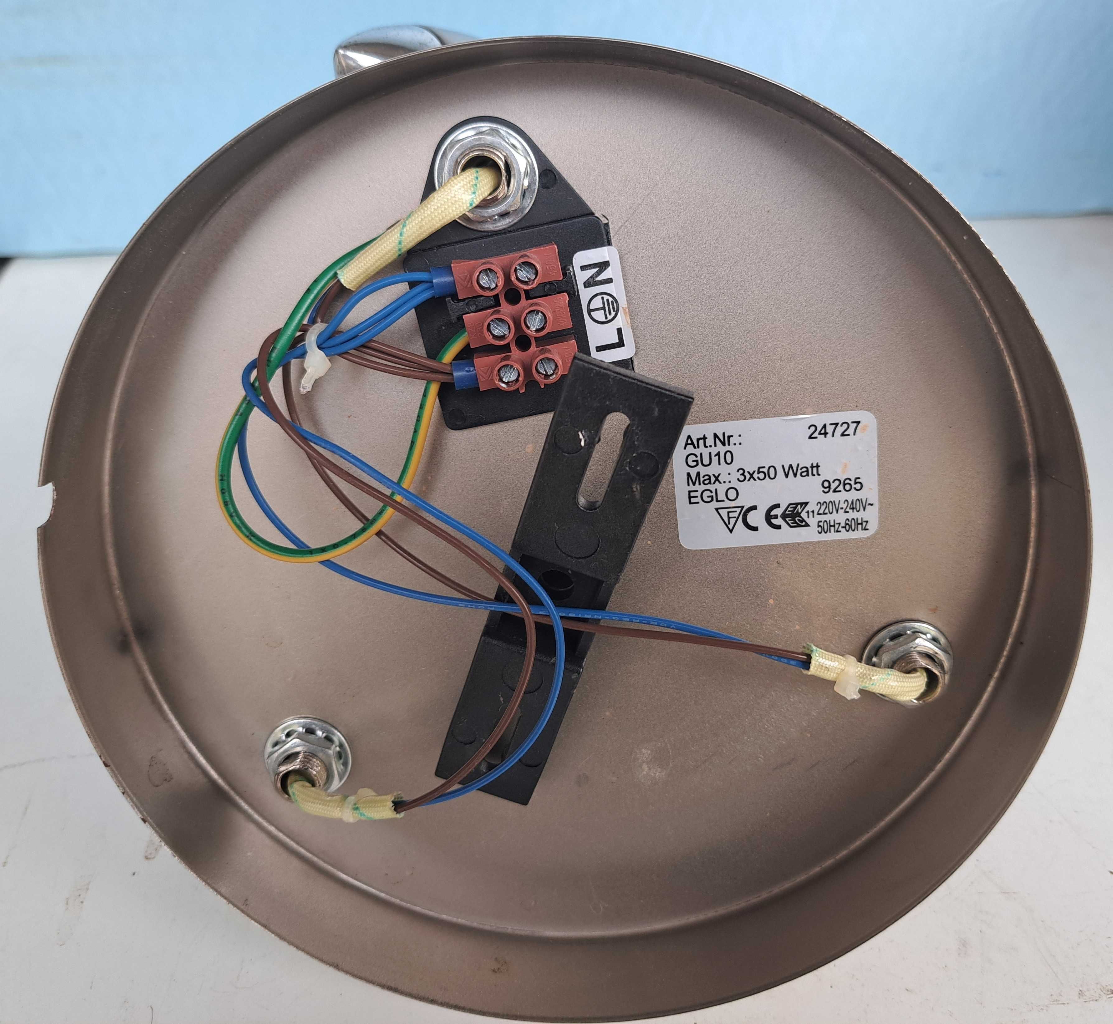 Aplique de teto de três focos em inox.