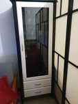 Móvel Vitrine branca e preta