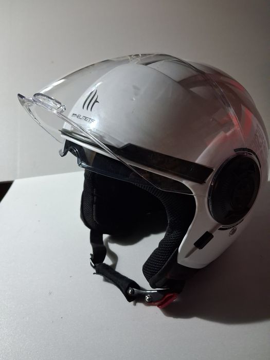 Мотошолом MT Helmets