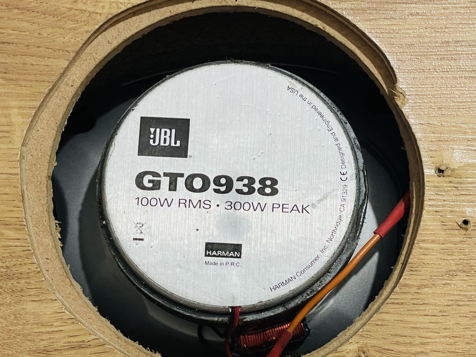 Сабвуфер + усилитель + 4 колонки JBL