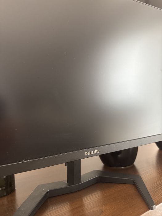 Monitor Philips 165hz 1ms