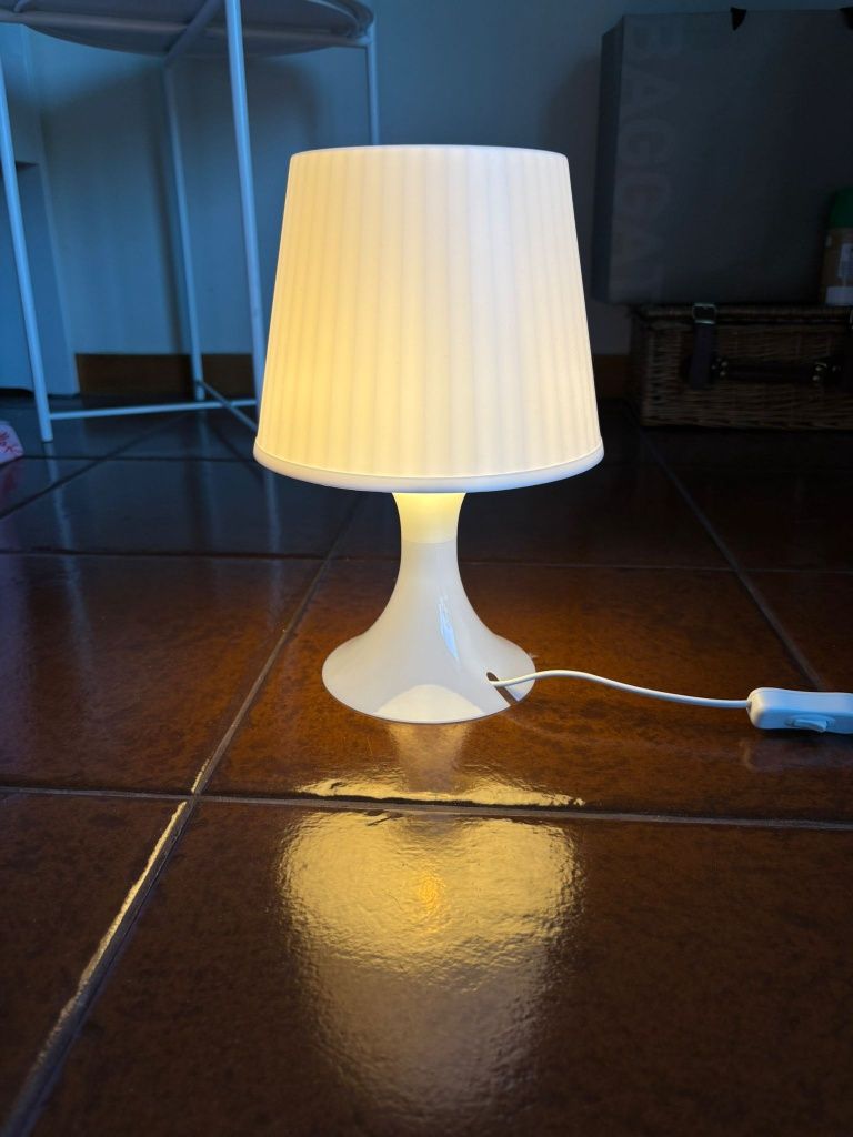 Candeeiro com Lâmpada LED | NOVO
