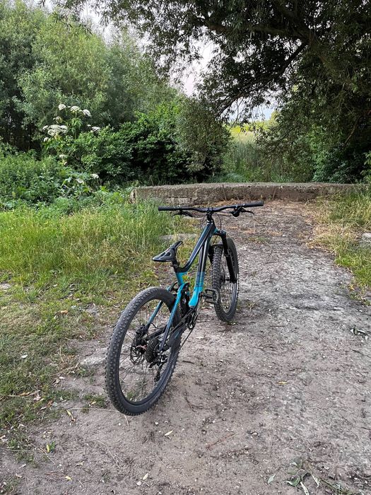 Продам терміновоДвохпідвіс giant reign 2 2015