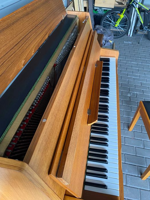 Pianino Barratt & Robinson