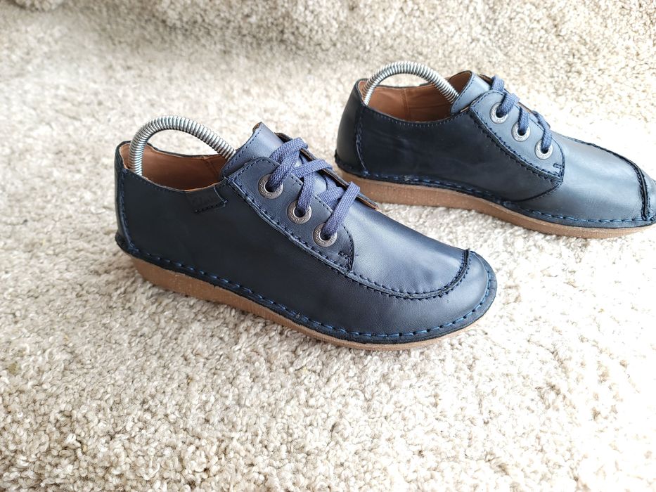 CLARKS р 40-41 Англія Оригінал! Кросівки туфлі черевики