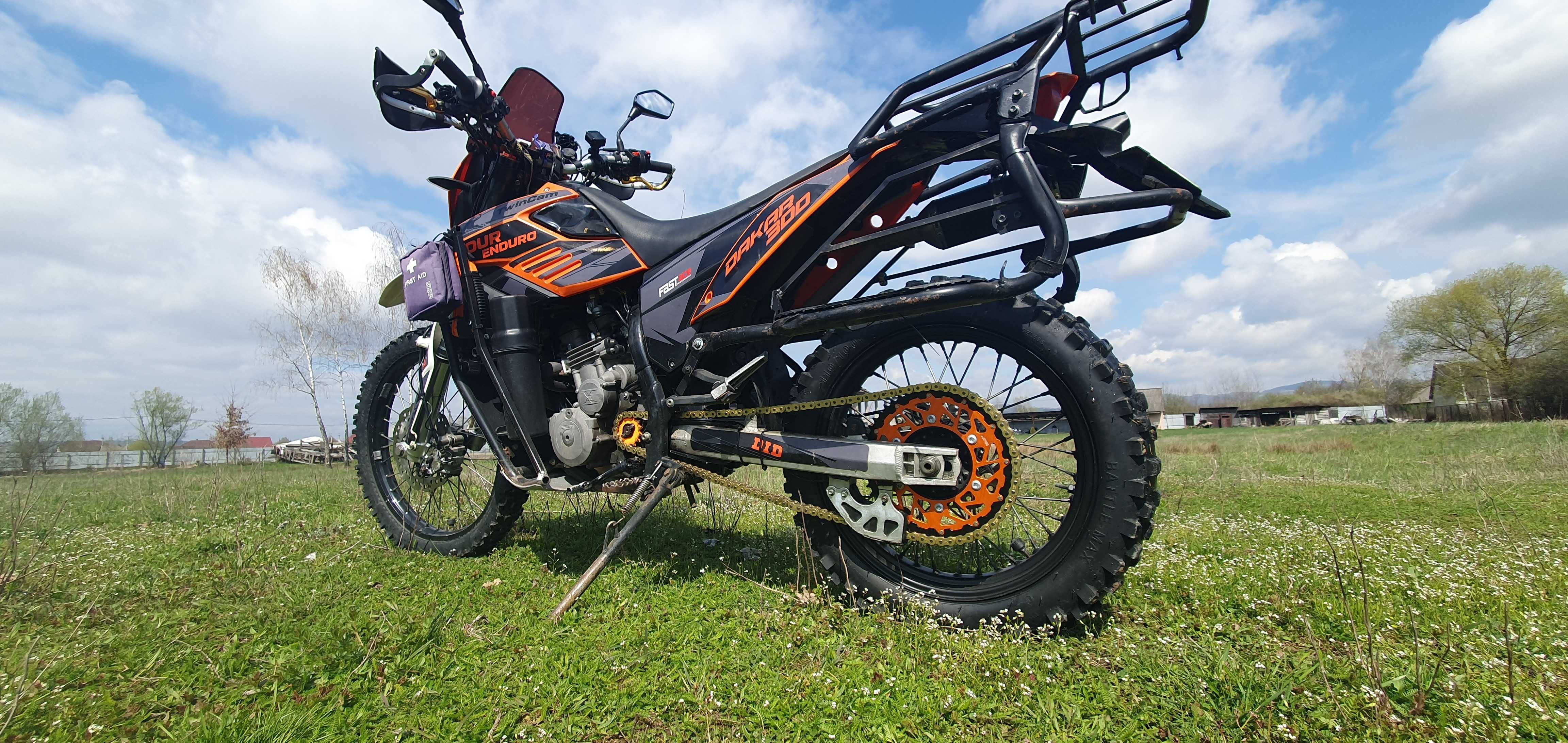 Dakar,Guion Twin-Cam,Мотоцикл в хорошем состоянии. Я на нем езжу