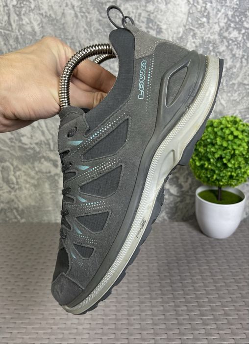 Lowa gore-tex кроссовки полуботинки 41 размер трекинговые серые