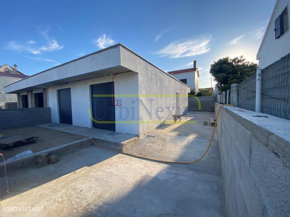 Moradia Nova V2 - Terreno 220M2