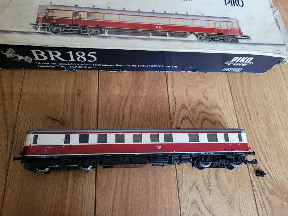 Jednostka samobieżna Piko Br195