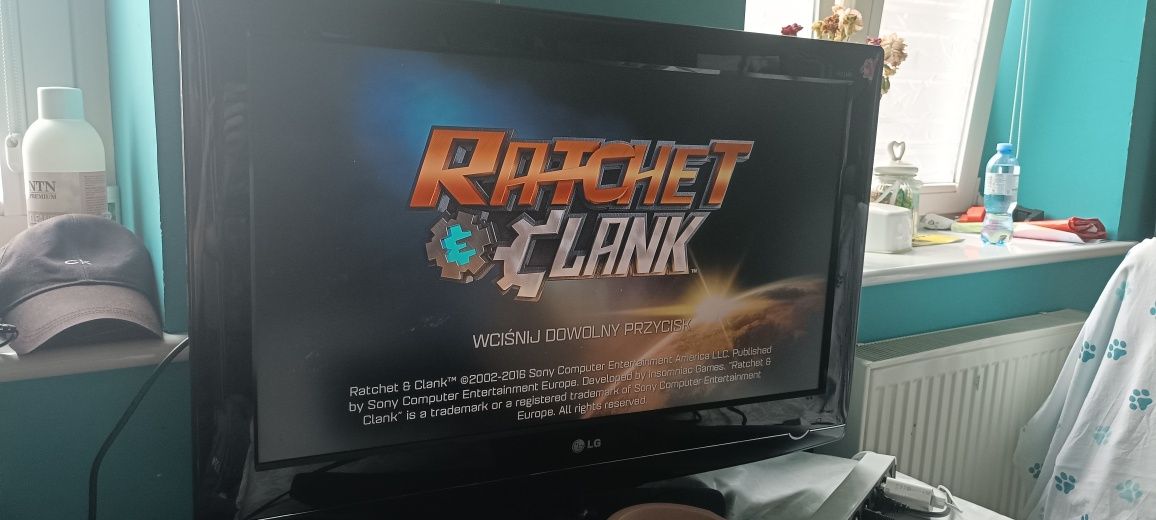 Konsola PlayStation 4