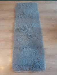 Nowy błękitny dywan puszysty