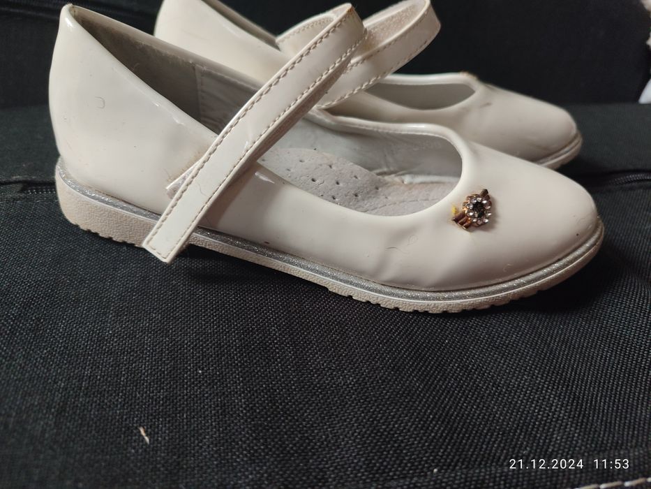 Buty dziecięce lakierki