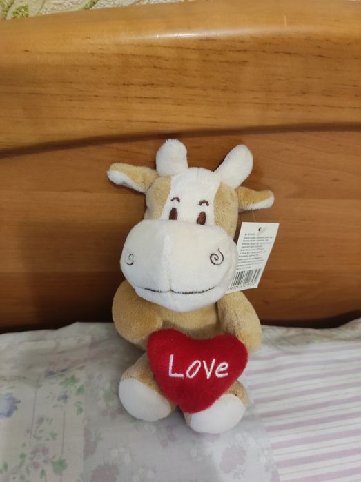 Котик з корівкою