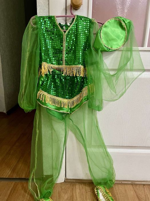 Костюм карнавальний