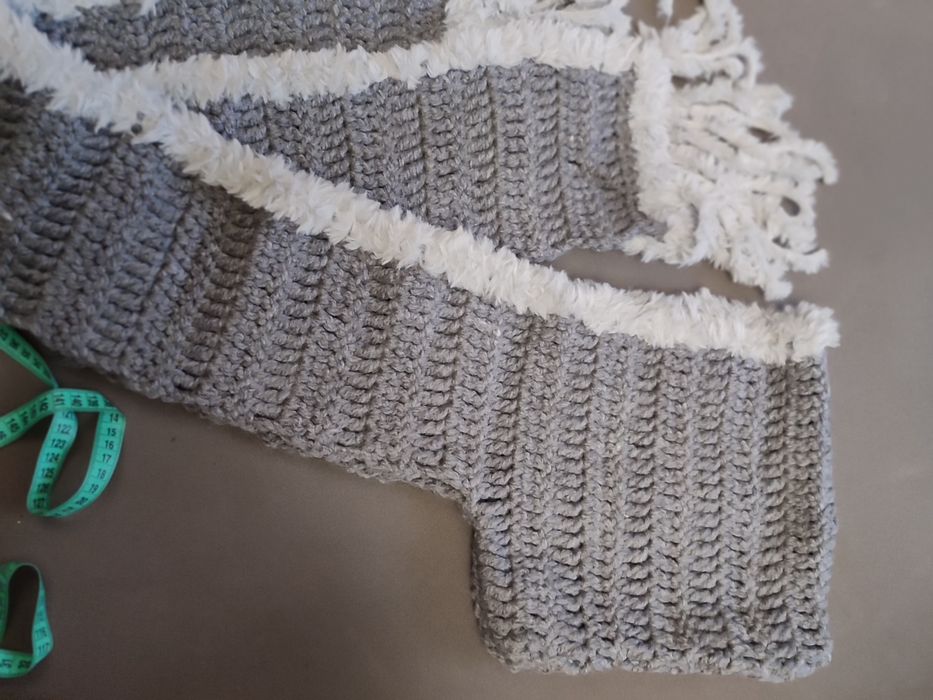 Капор - шарф жіночий