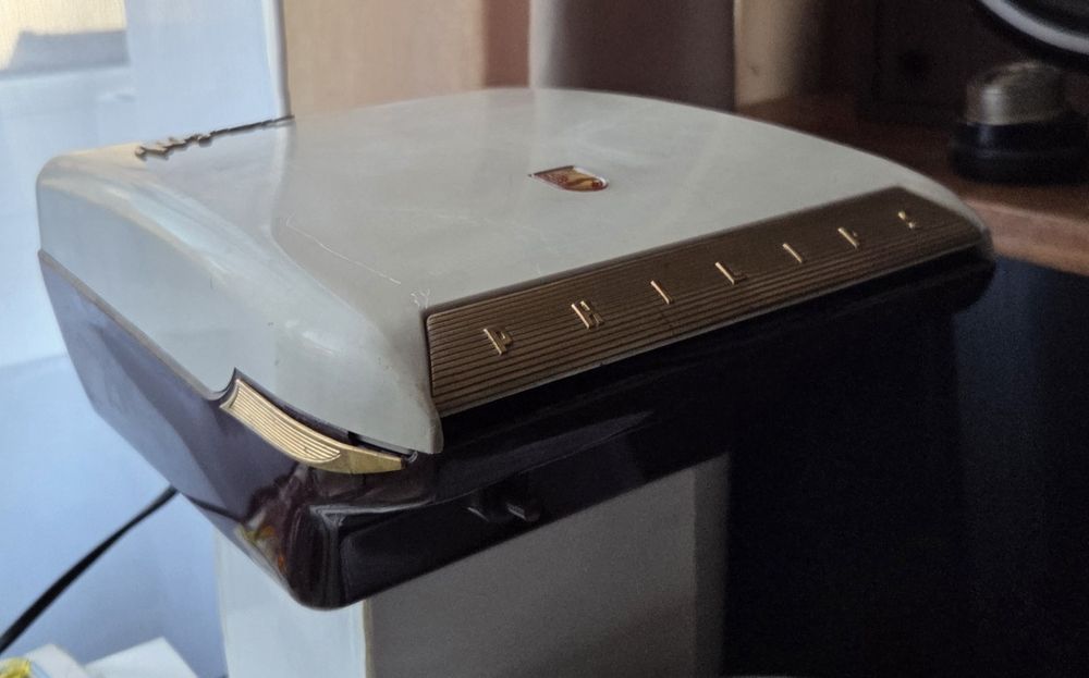 Stary gramofon Philips Mignon AG 2100 D Vintage