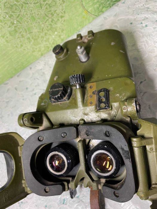 Бінокуляр армійський