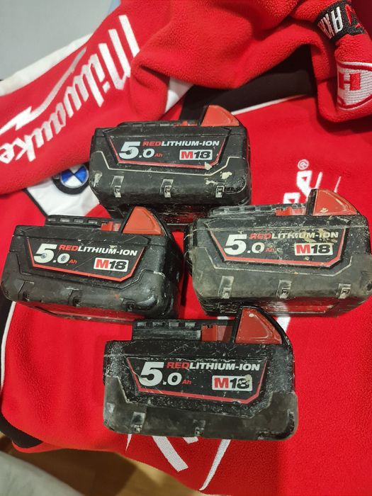Робочі акумулятори MILWAUKEE 5Ah