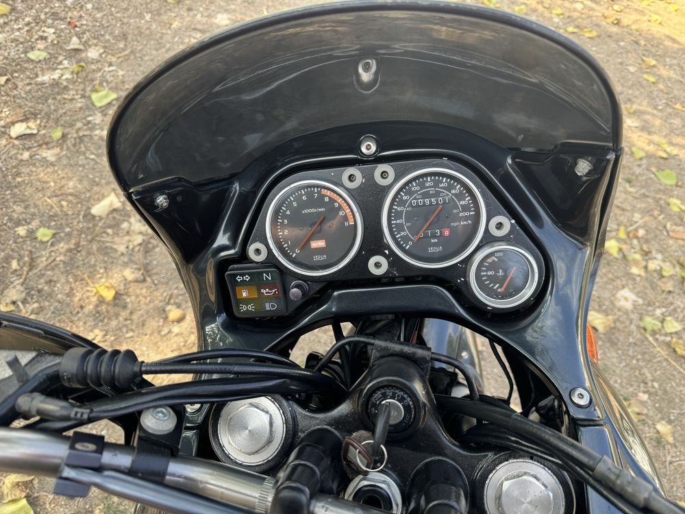 Mota aprilia 650cc  com 9500 km