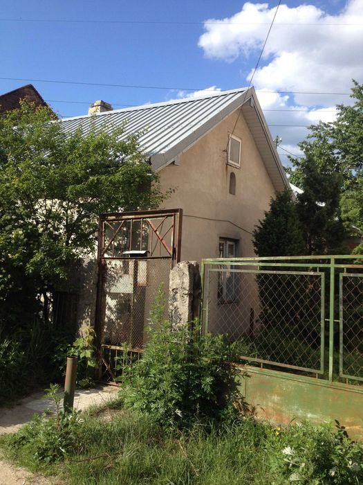 Продається будинок на вул.Любінській (бічна )
