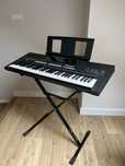 Yamaha PSR-E433 + statyw Athletic