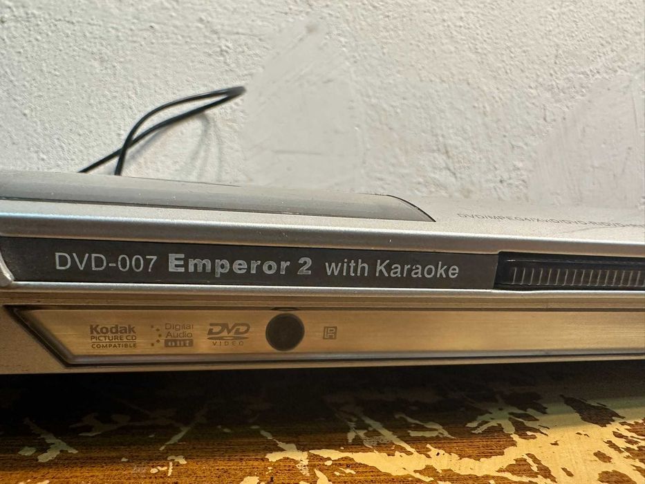 DVD Manta Emperor 007
