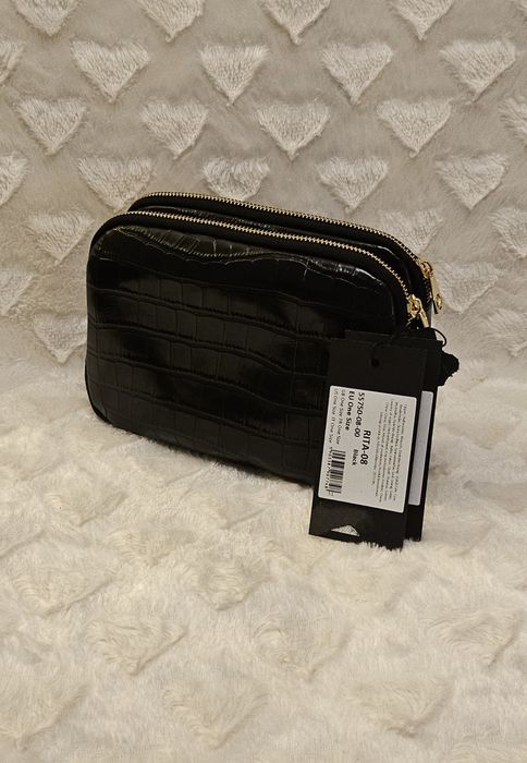 Czarna Piekna Torebka tłoczona w ponadczasowy krokodyli  wzór. Nowa!