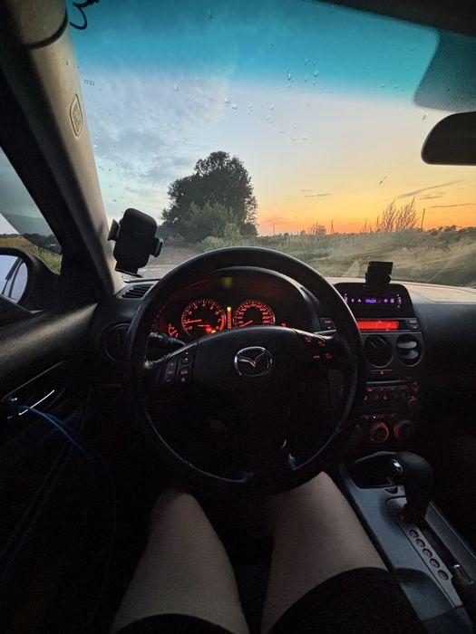 Mazda 6, 2004 року