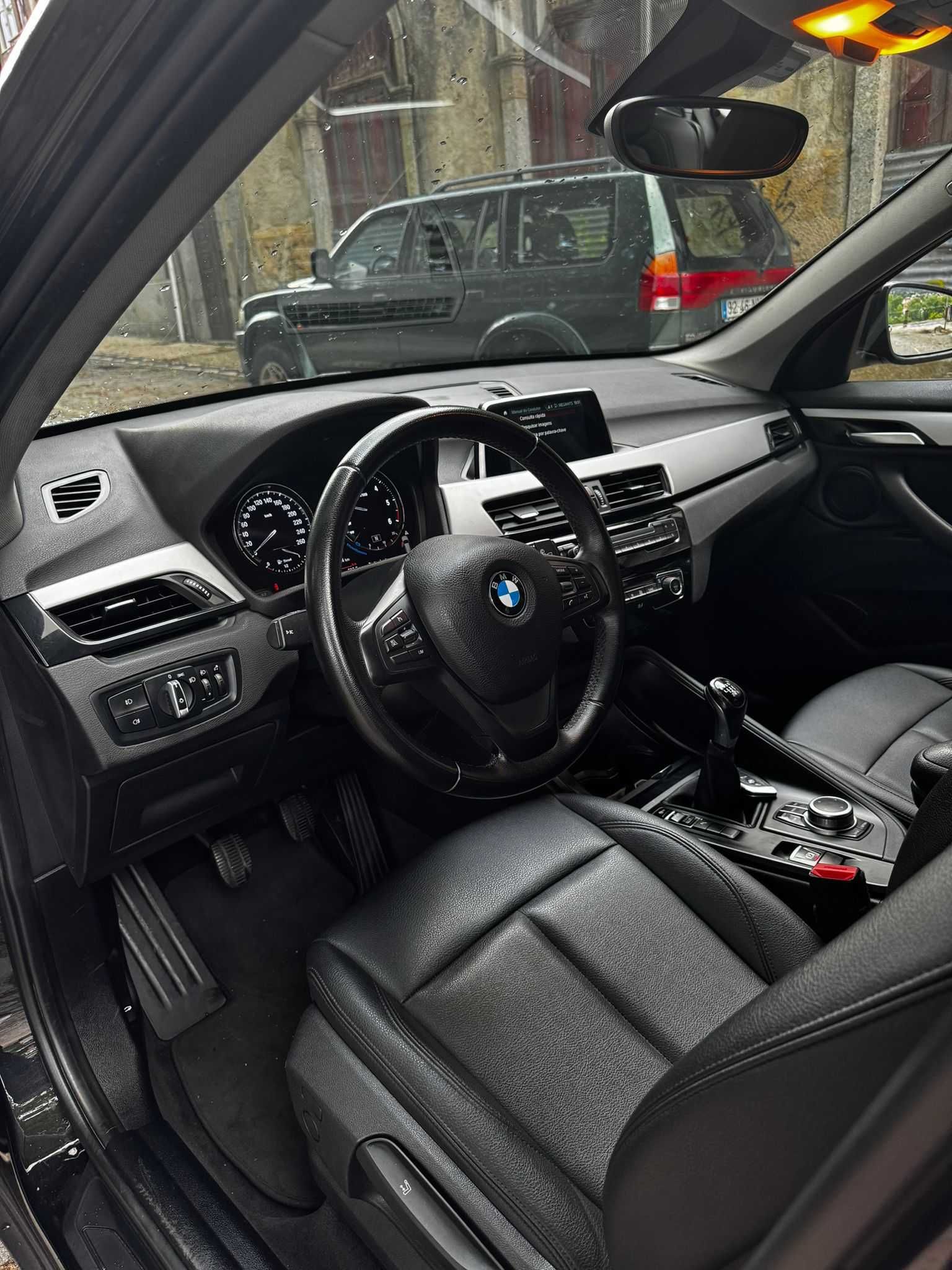 Vendo BMW X1 16 d sDrive 2018