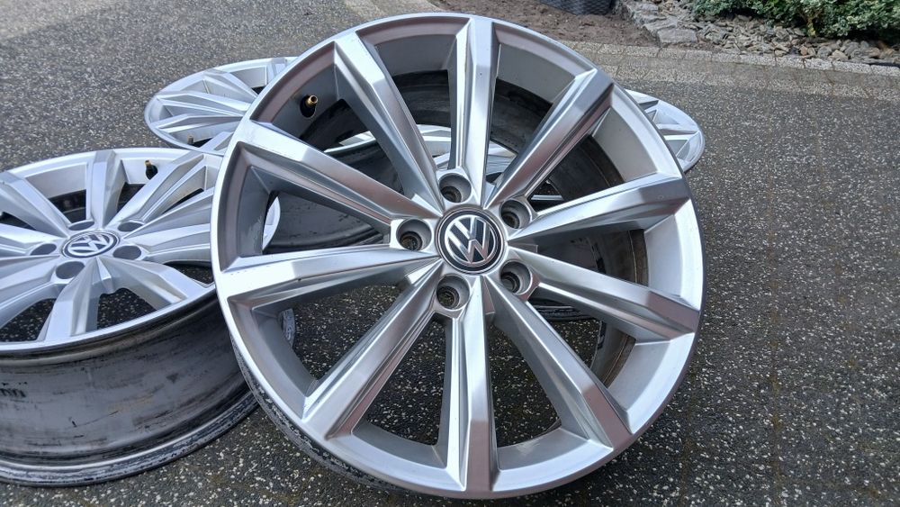 17" VW  oryginal  5x112  7j et40  Tiguan Golf Passat Touran Eos  3G0