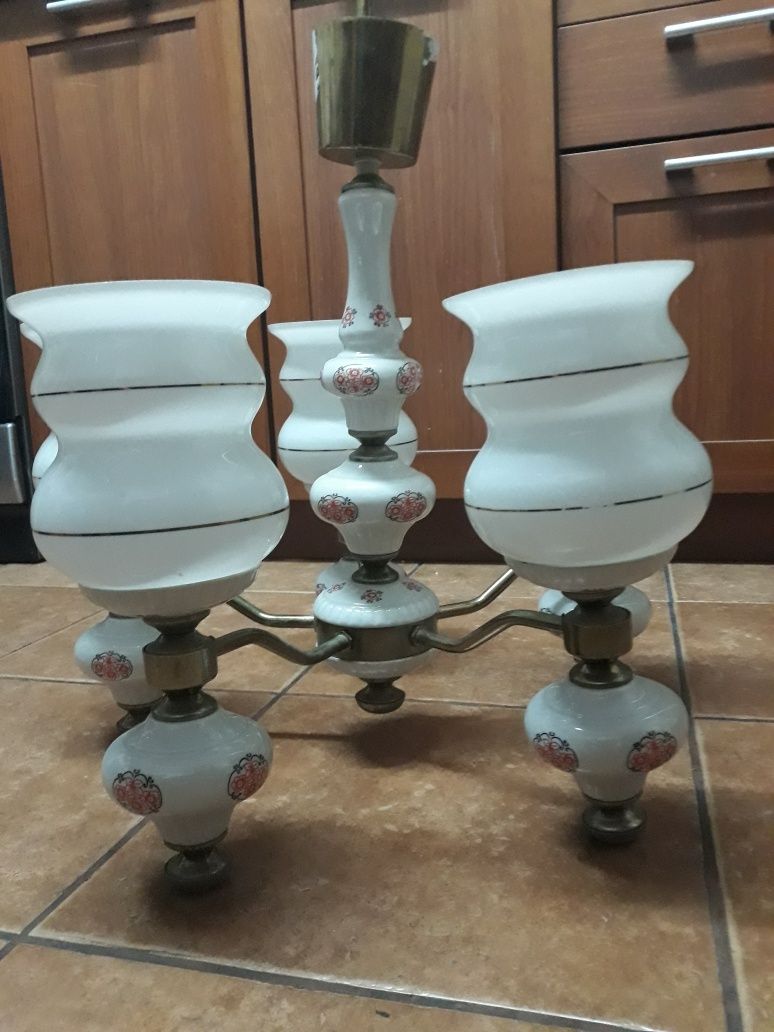 Żyrandol retro porcelanowy