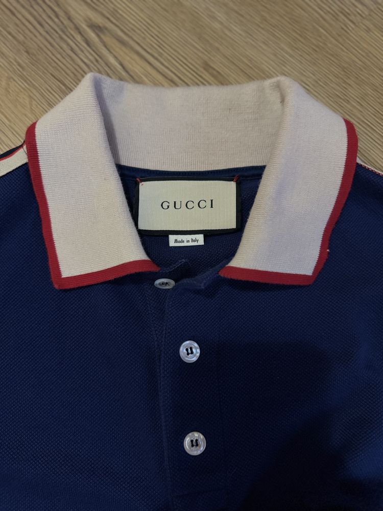 Поло від бренду Gucci