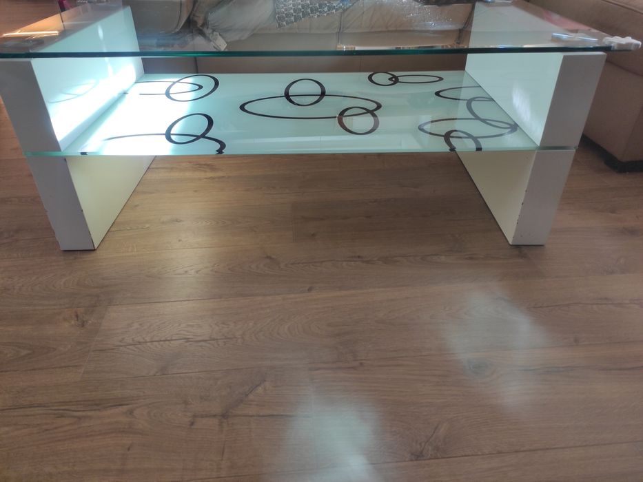 Lakierowana biała ława wysoki połysk