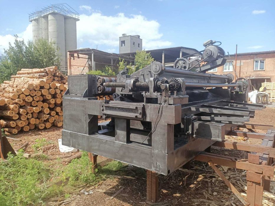 Окорювальний верстат