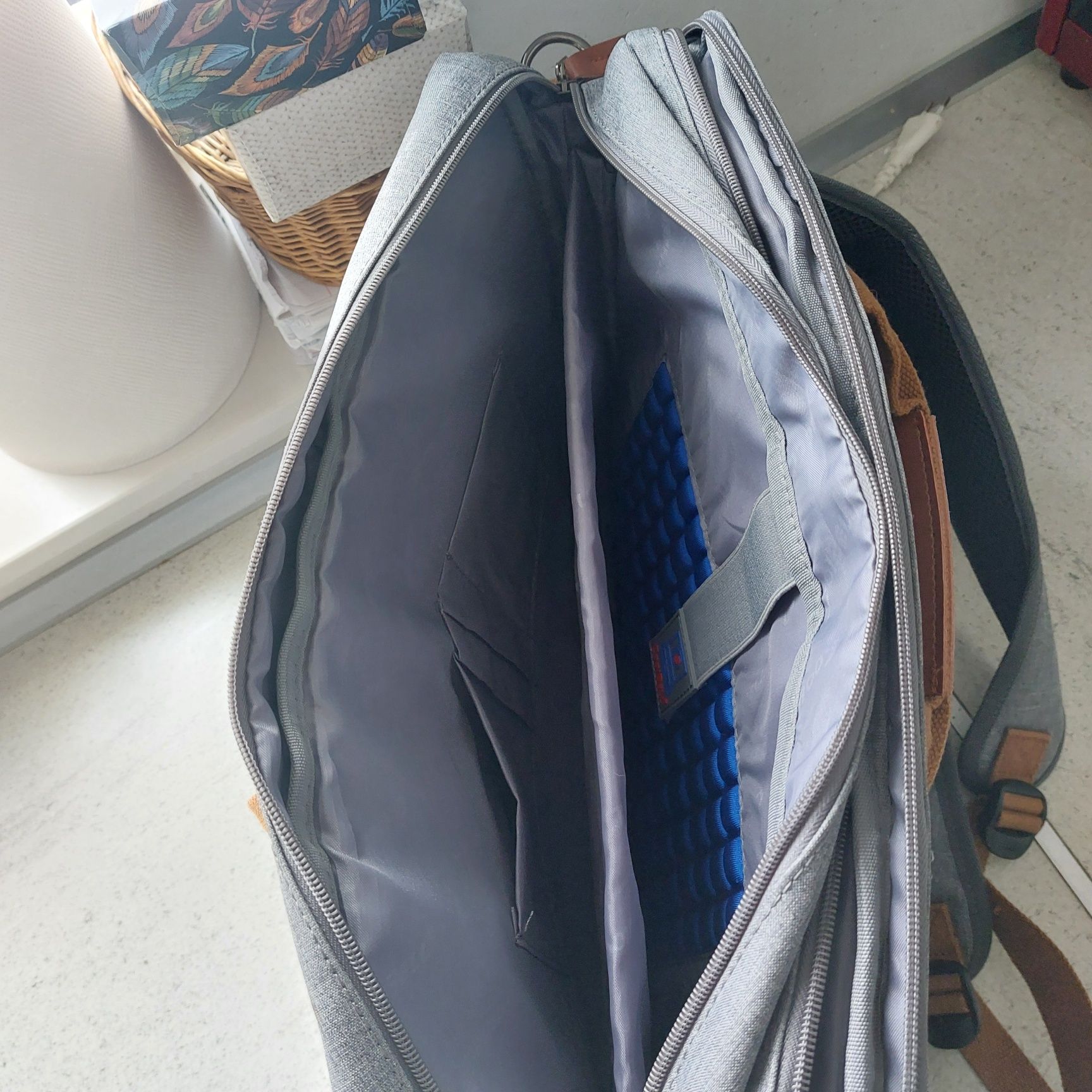 Torbo-plecak na laptopa