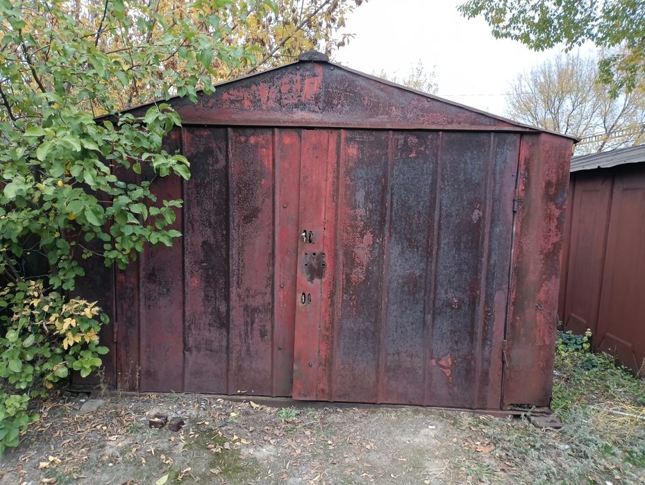 Продам металлический разборной гараж