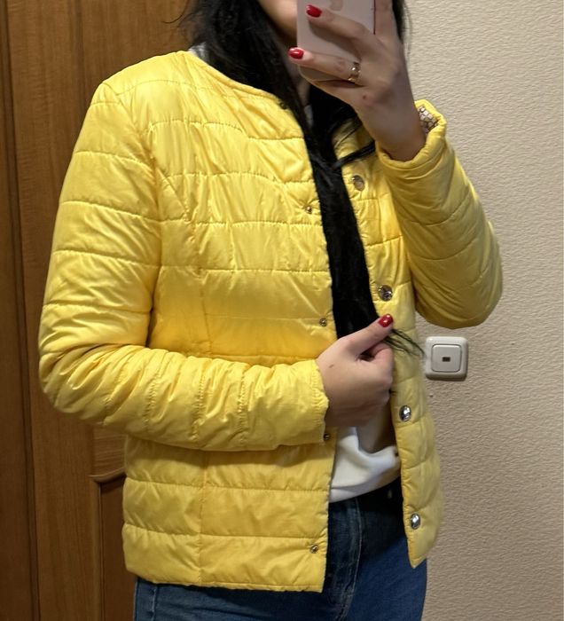 Осіння куртка жіноча