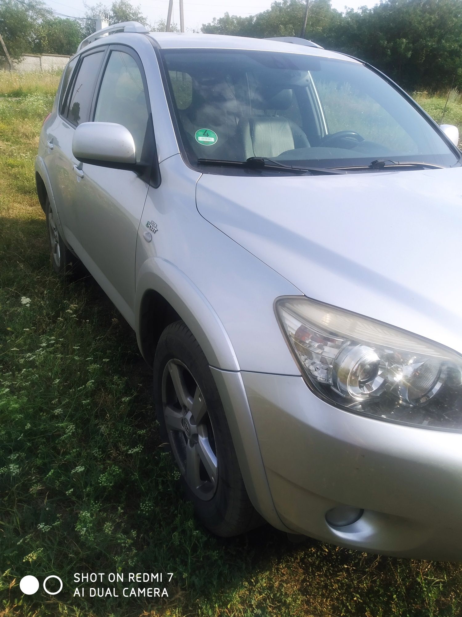 продам тойота RAV 4