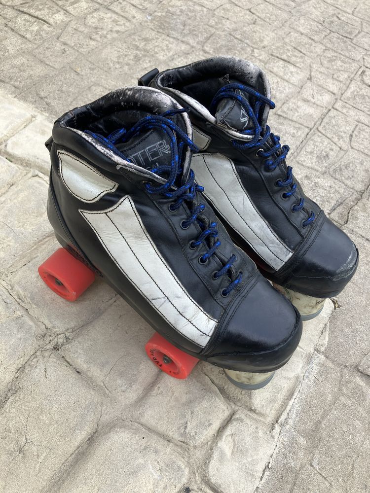 Patins luvas e joelheiras