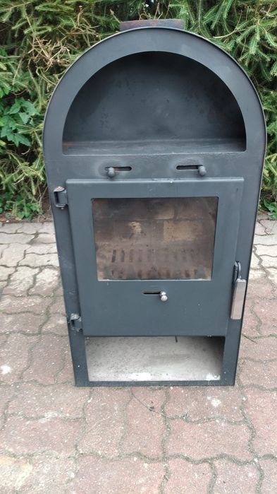 Stylowy kominek/piecyk