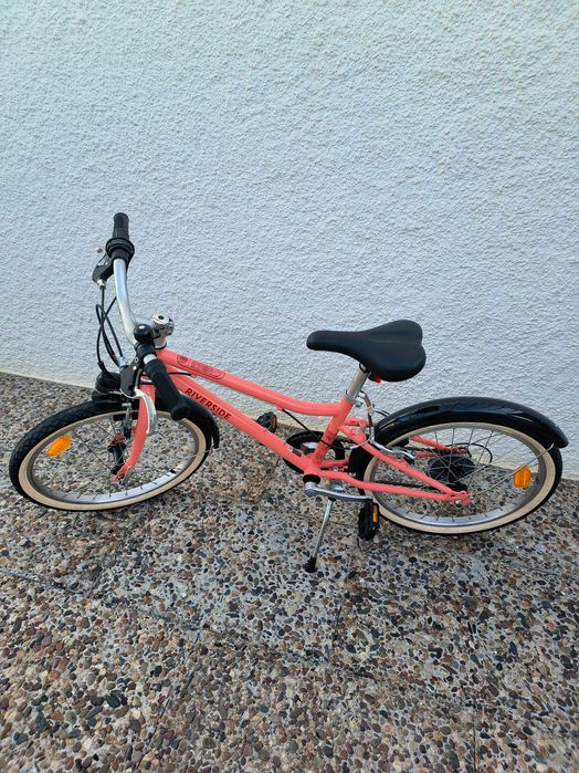 Bicicleta de criança como nova