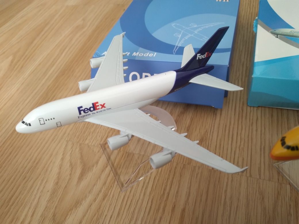 2x model samolot boeing 757 dhl airbus a380 fedex 1/400