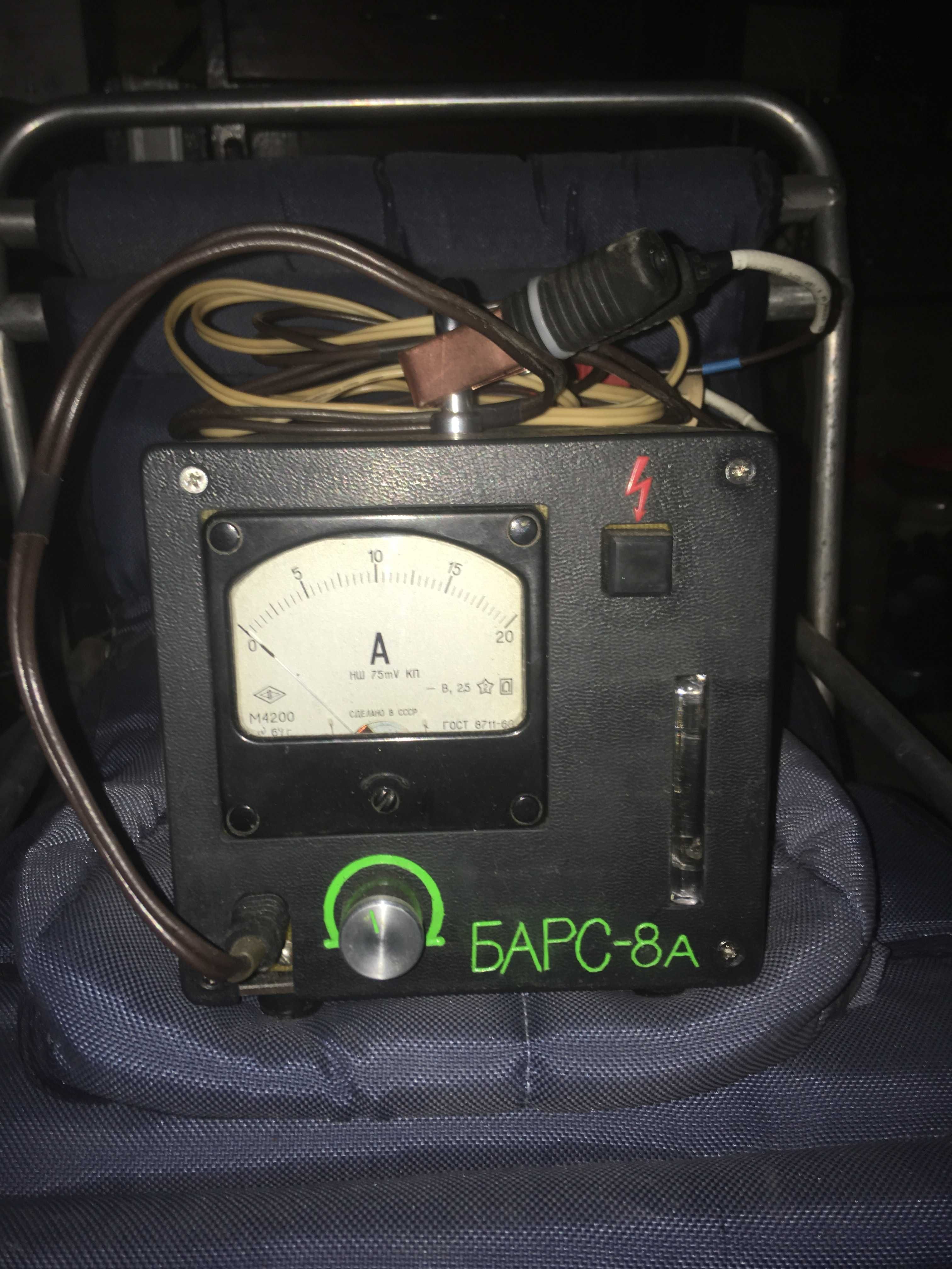 Зарядное устройство для зарядки авто и мото аккумуляторов